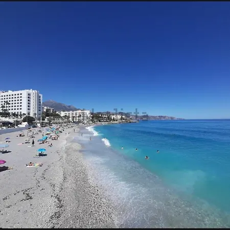 Playa Torecilla Beachfront Nerja Extérieur photo